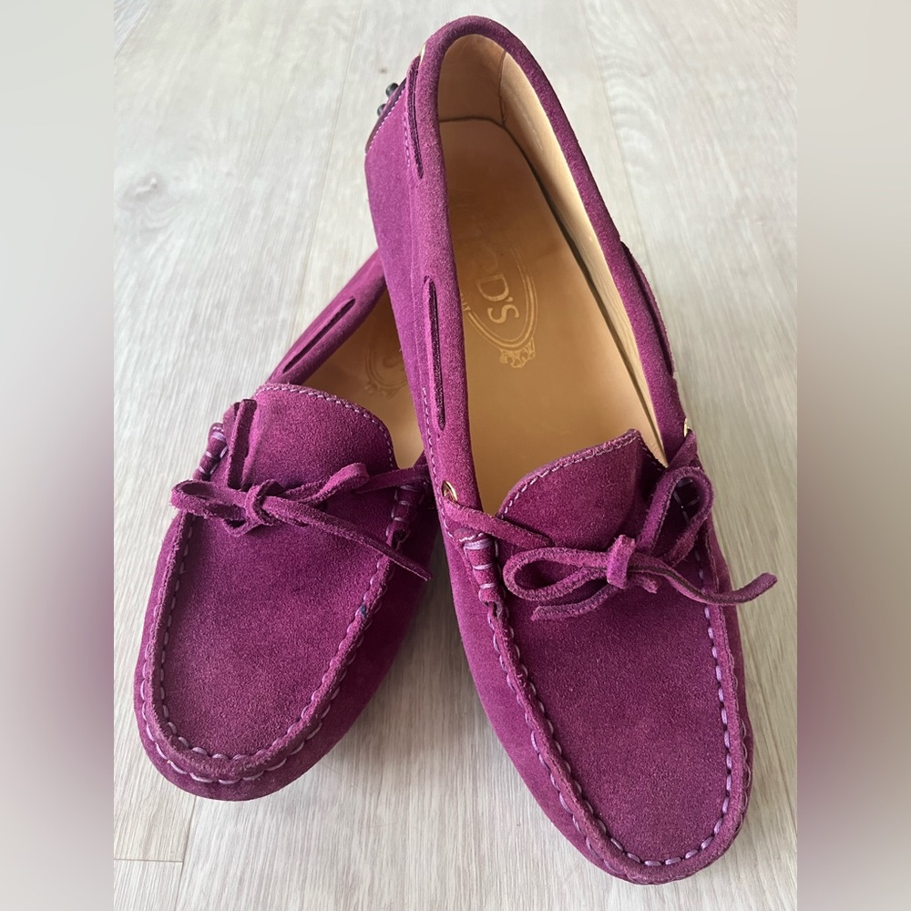 Tod’s Genuine Suede Purple Driving Moccasins | EU 39 / US 8.5
